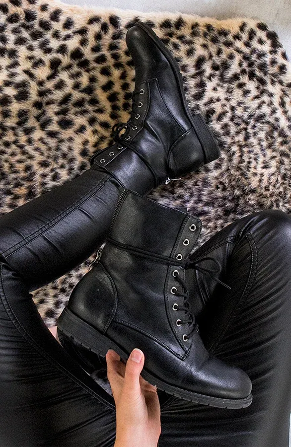 MMMD Deal Biker Buckle Boots