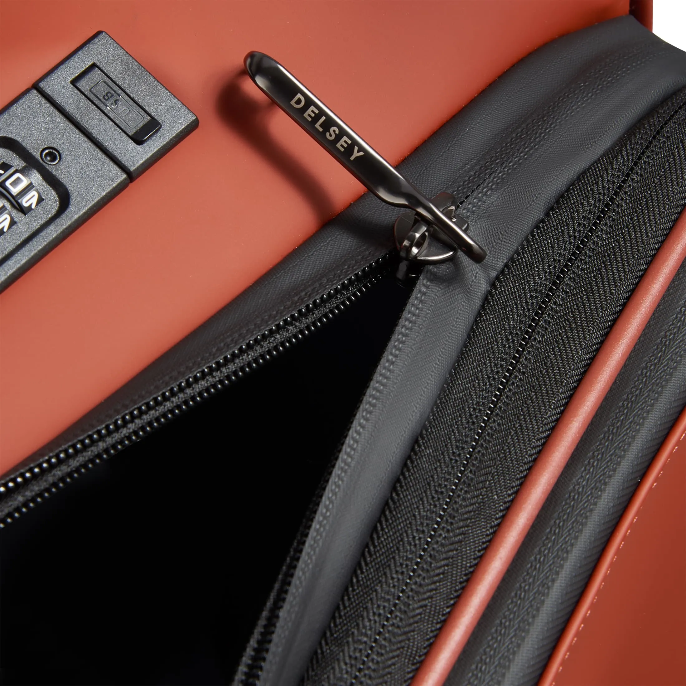 TURENNE SOFT - Expandable Carry-On Spinner