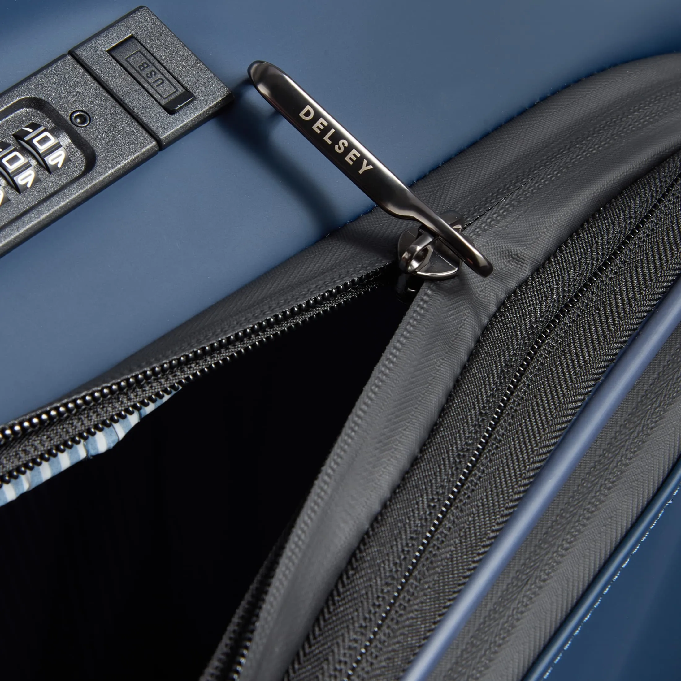 TURENNE SOFT - Expandable Carry-On Spinner