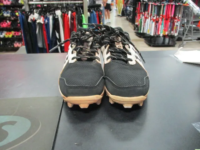 Used Under Armour Leadoff Cleats Youth 4