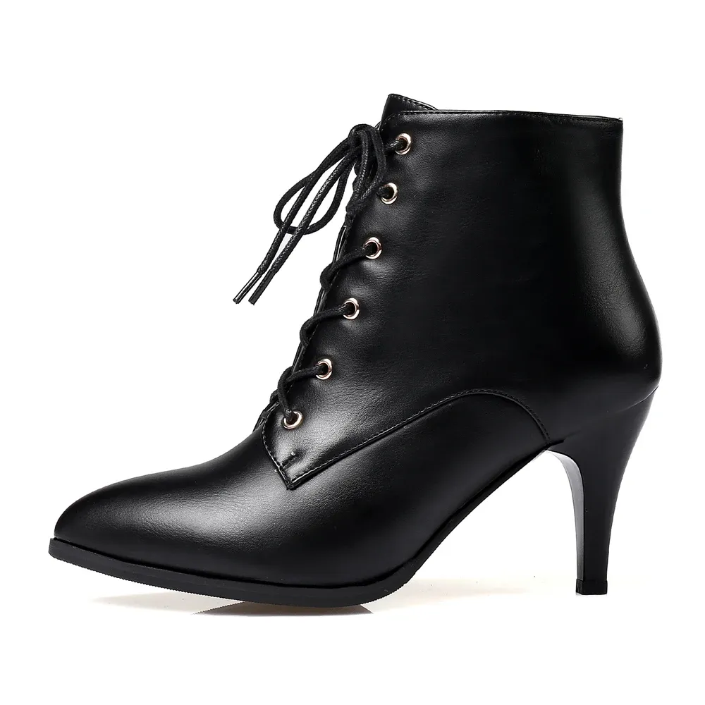 USS Shoes Luisa Women's Lace-Up Ankle Boots